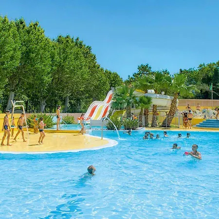 Mobilhome Climatise 3ch 6p Dans Parc Des 7 Fonts * Agde