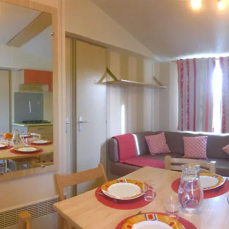 Mobilhome Climatise 3ch 6p Dans Parc Des 7 Fonts * Agde