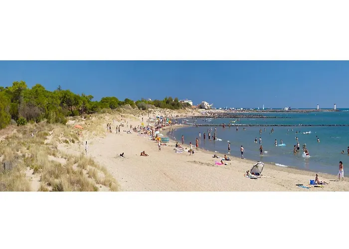 Mobilhome Climatise 3ch 6p Dans Parc Des 7 Fonts キャンプ場