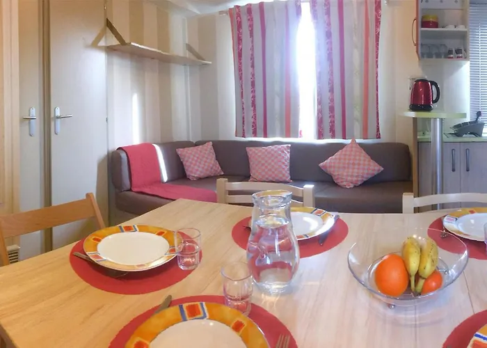 キャンプ場 Mobilhome Climatise 3ch 6p Dans Parc Des 7 Fonts *
